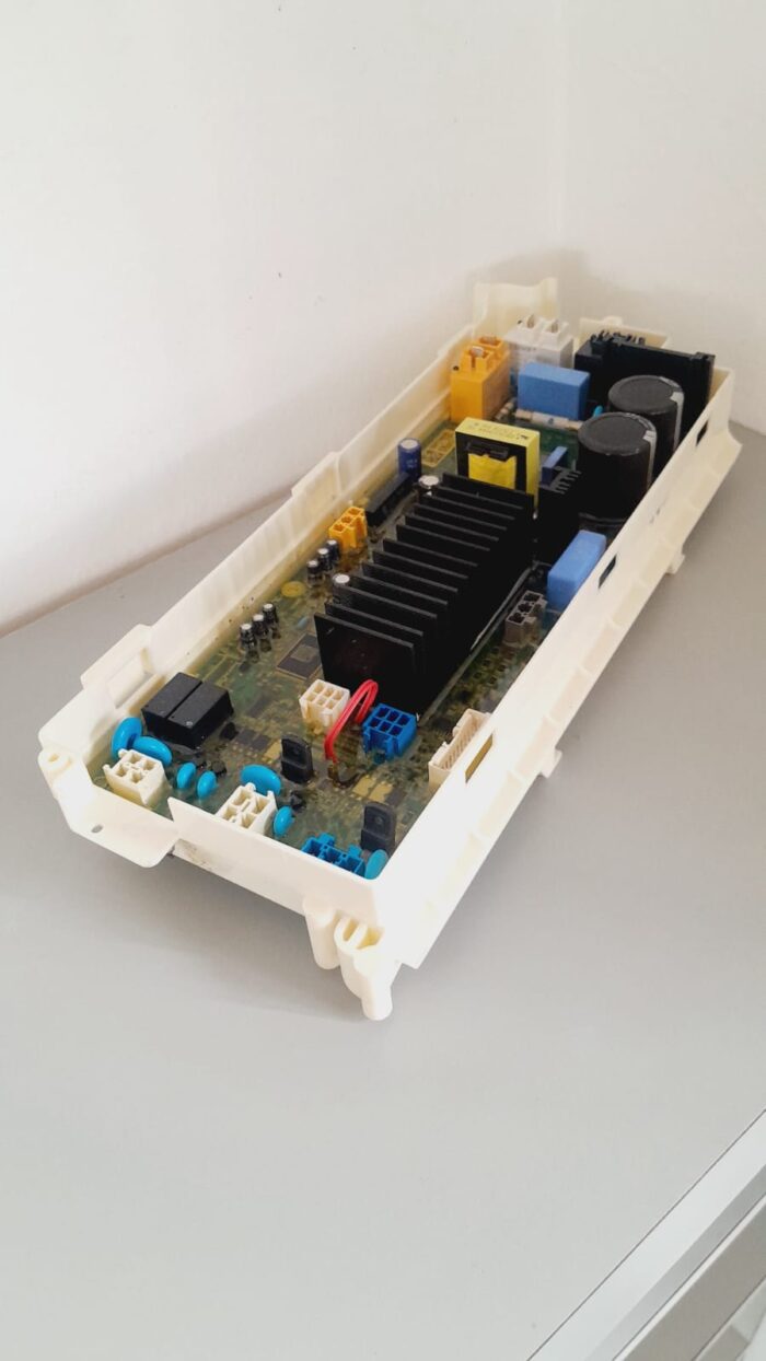 Placa Principal Lava E Seca Lg Wd11wp6 127v À Base De Troca (Usado) - Imagem 3