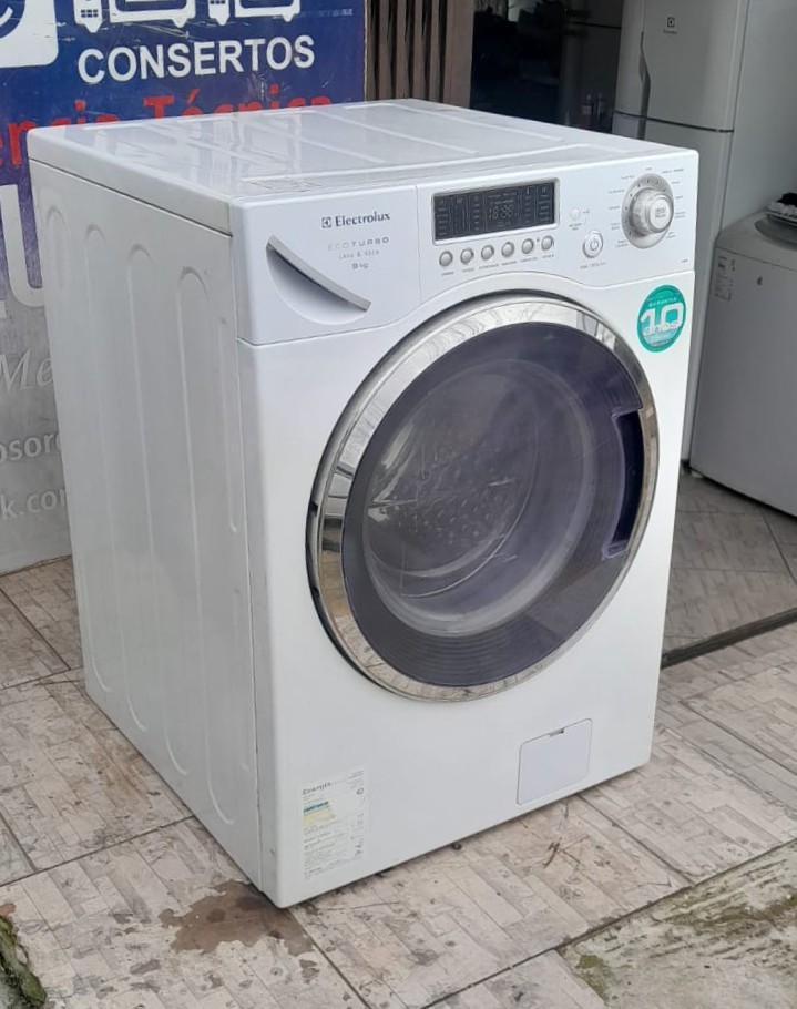 Lava e Seca 9kg Electrolux LSE09