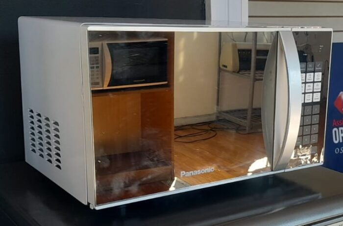 Microondas Panasonic 21 Litros NN-ST27