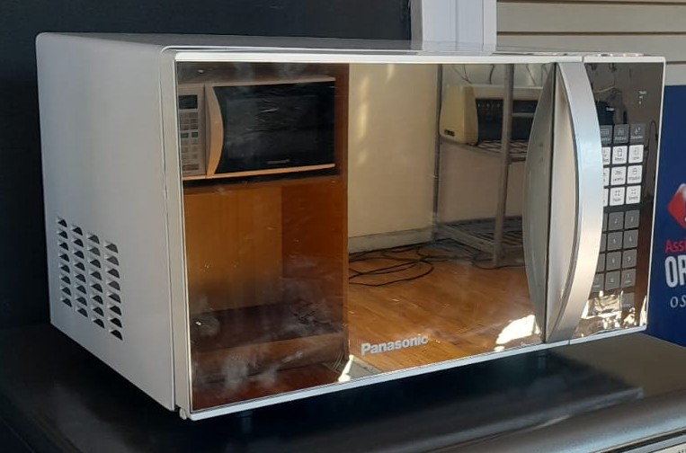Microondas Panasonic 21 Litros NN-ST27