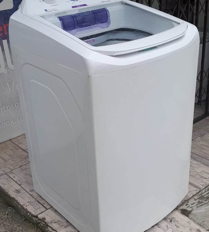 Máquina de Lavar 10,5kg Electrolux LAC11