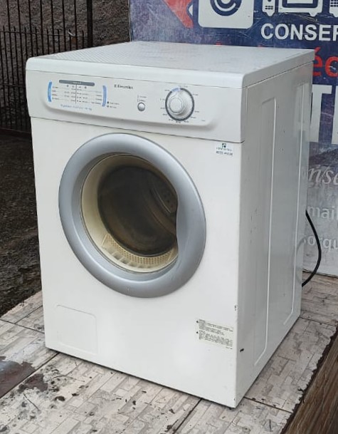 Secadora de Roupas 10kg Electrolux STR10 - 110V ( Transformador Incluso)