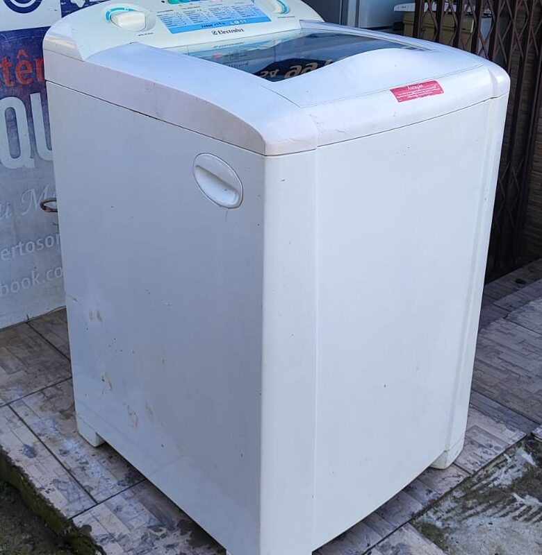 Máquina de Lavar11kg Electrolux LQ11